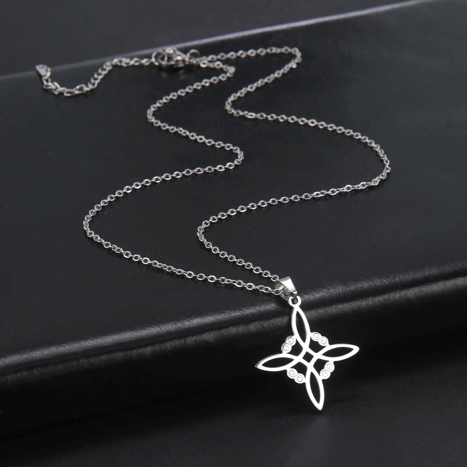 Skyrim Wicca Witchcraft Witch Knot Necklace Stainless Steel Choker